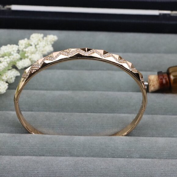 Chic Rose Gold Zigzag Bangle with Crystal Accents, XPBL0569 - Picture 11 of 12
